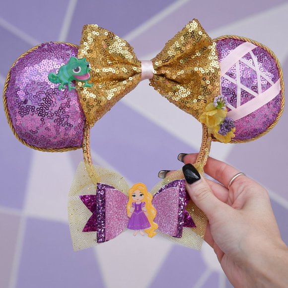 Handmade Rapunzel Purple Princess Glitter Hair Bow - Picture 7 of 7